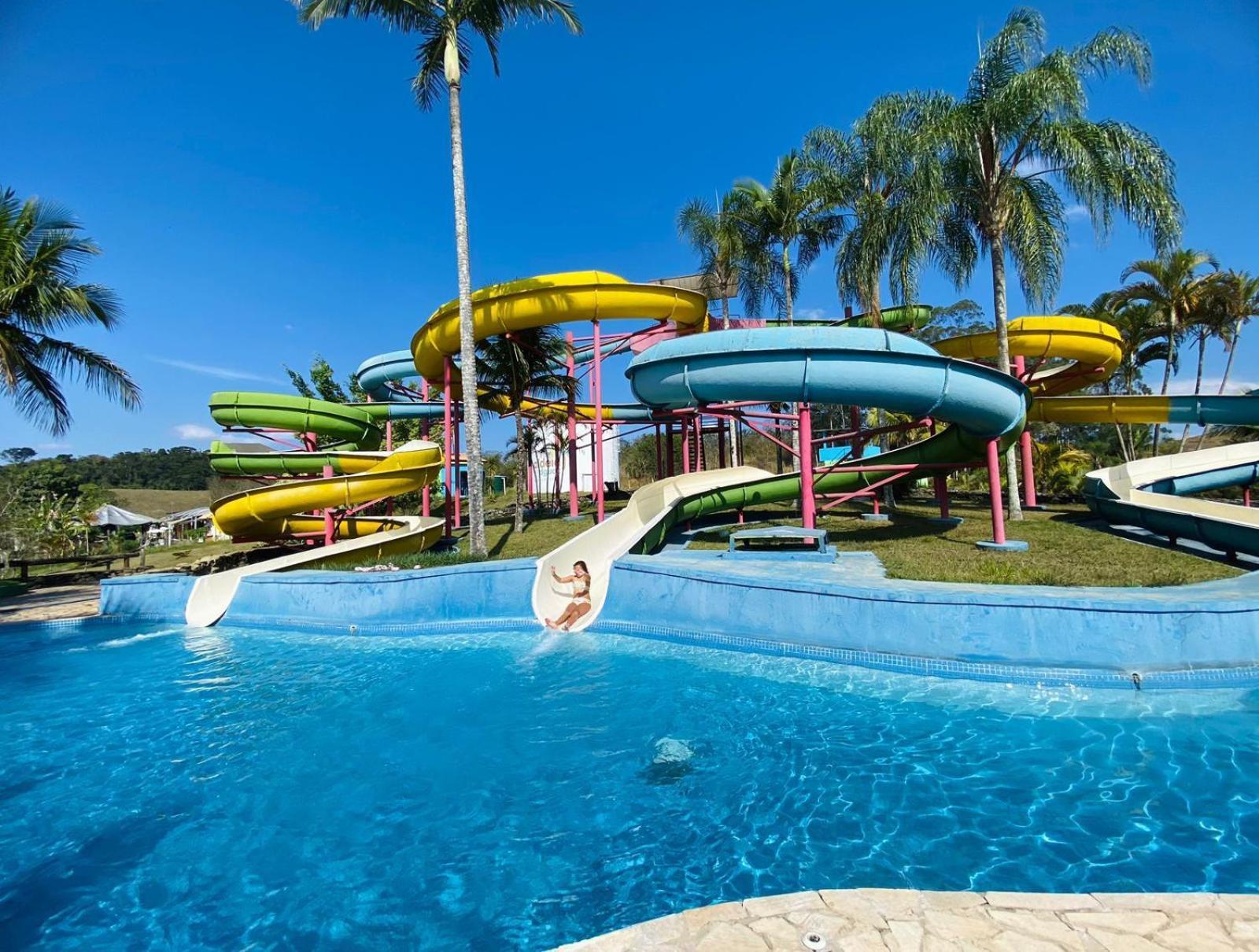 Flat Particular Adeias Das Aguas Park Resort Barra do Piraí Eksteriør billede